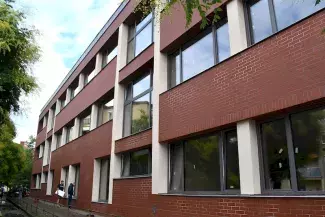 Célegyenesbe fordult az Eötvös József Főiskola „B” épületének energetikai felújítása