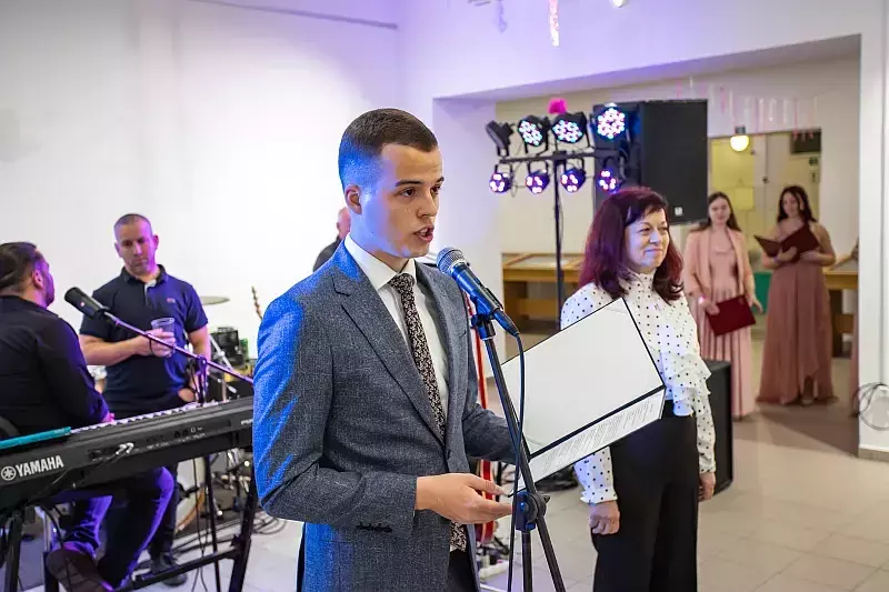 Végzősök bálja