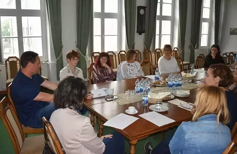 Kerekasztal-beszélgetés a tanító szakos hallgatók gyakorlati képzéséről 