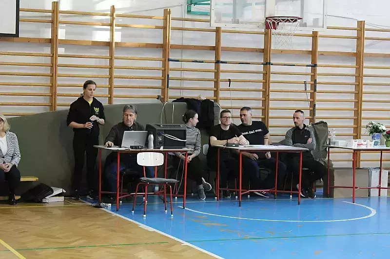 Tanító szakos hallgatók közreműködése a tornaversenyen