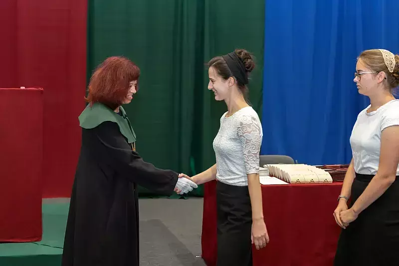 Tanévnyitó és díszdiploma-átadó ünnepség.