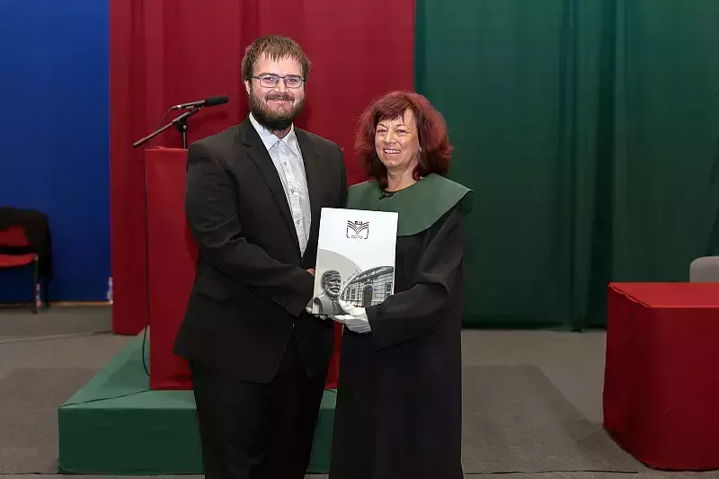 Tanévnyitó és díszdiploma-átadó ünnepség.