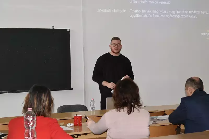 Vállalkozási ötleteket mutattak be a közgazdászhallgatók